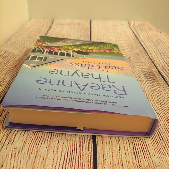 The Sea Glass Cottage (Hardcover) by Rae Anne Thayne - Picture 6 of 7